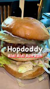 Bidi Bidi Burger: A Flavor Explosion at Hopdoddy That Will Have You Doing the Happy Dance